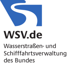 Logo of the Wasserstraßen- und Schifffahrtsverwaltung des Bundes (WSV.de) featuring a blue stylized waterway, referencing WISKI, with black German text below.